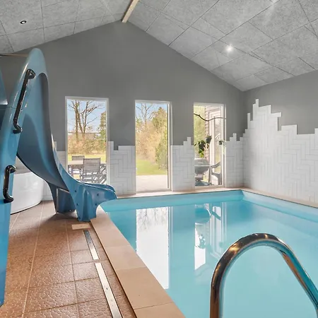 Lovely In With Sauna Semesterbostad *